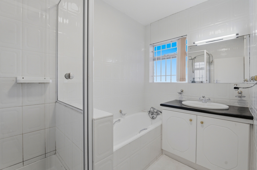4 Bedroom Property for Sale in Sea Point Western Cape